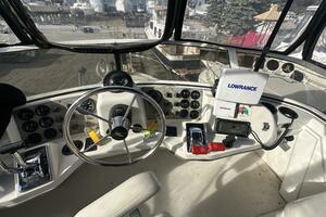 32ft Carver Yacht For Sale