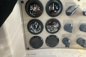 32ft Carver Yacht For Sale