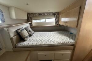 32ft Carver Yacht For Sale