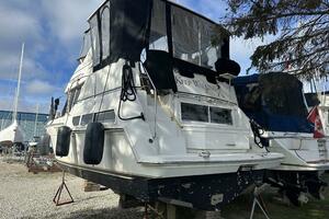 32ft Carver Yacht For Sale