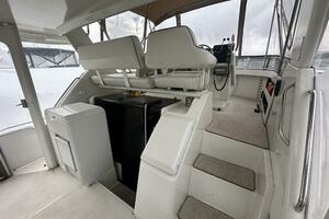 39ft Carver Yacht For Sale