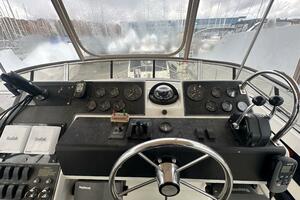 39ft Carver Yacht For Sale