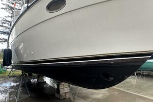 39ft Carver Yacht For Sale