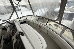 39ft Carver Yacht For Sale