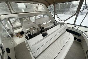 39ft Carver Yacht For Sale