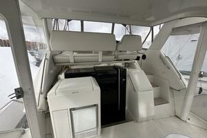 39ft Carver Yacht For Sale