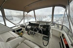 39ft Carver Yacht For Sale