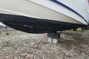 Photo 5118399 for 1998 Trophy 2503 Center Console  