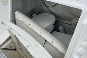 Photo 5118421 for 1998 Trophy 2503 Center Console  