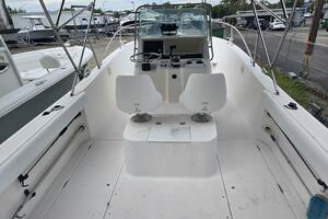 Photo 5118406 for 1998 Trophy 2503 Center Console  