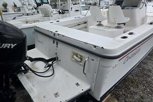 Photo 5118402 for 1998 Trophy 2503 Center Console  