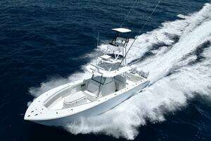 2017 Yellowfin 39' Center Console thumbnail 2