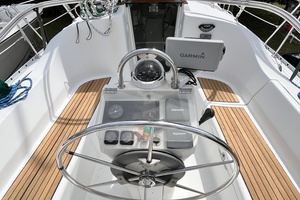 Peace n Quiet 31ft Beneteau Yacht For Sale