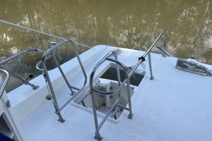 47ft Bayliner Yacht For Sale