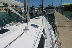 2002 Hunter 410 thumbnail 12