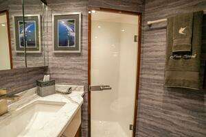 2023 Viking 72 Convertible thumbnail 87