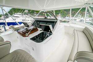 2023 Viking 72 Convertible thumbnail 22