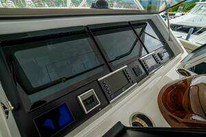2023 Viking 72 Convertible thumbnail 21