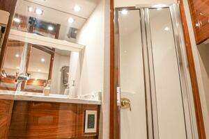 2023 Viking 72 Convertible thumbnail 93