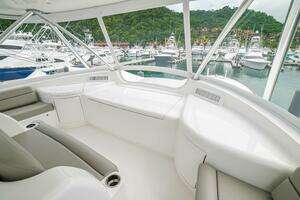 2023 Viking 72 Convertible thumbnail 28