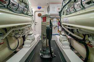 2023 Viking 72 Convertible thumbnail 108
