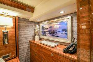 2023 Viking 72 Convertible thumbnail 78