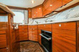 2023 Viking 72 Convertible thumbnail 44
