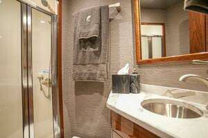2023 Viking 72 Convertible thumbnail 71