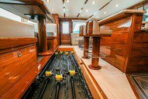 2023 Viking 72 Convertible thumbnail 46