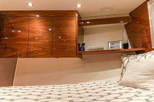 2023 Viking 72 Convertible thumbnail 57