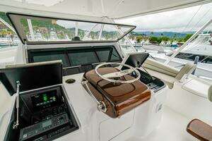 2023 Viking 72 Convertible thumbnail 16
