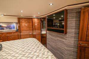 2023 Viking 72 Convertible thumbnail 84
