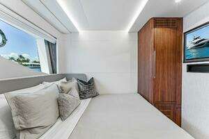 2027 Aquitalia Yachts Flybridge thumbnail 36