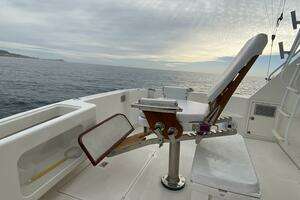 2001 Riviera 43 Flybridge thumbnail 14