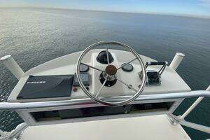 2001 Riviera 43 Flybridge thumbnail 21