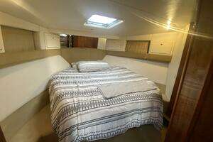 2001 Riviera 43 Flybridge thumbnail 11