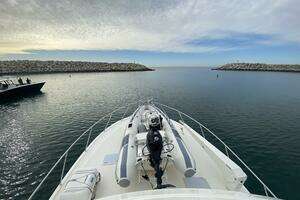 2001 Riviera 43 Flybridge thumbnail 19