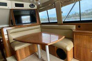 2001 Riviera 43 Flybridge thumbnail 8
