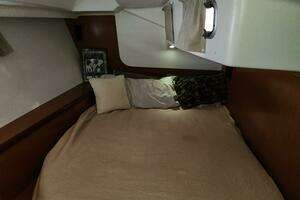 2011 Beneteau Oceanis 49 thumbnail 26