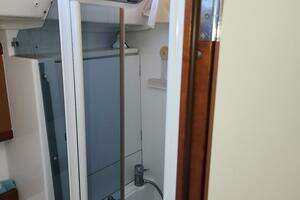 2011 Beneteau Oceanis 49 thumbnail 37