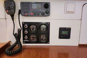2011 Beneteau Oceanis 49 thumbnail 30