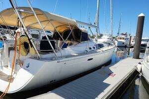 2011 Beneteau Oceanis 49 thumbnail 7