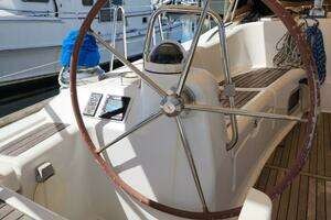 2011 Beneteau Oceanis 49 thumbnail 13
