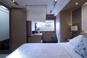 2018 Prestige 680 Flybridge thumbnail 30