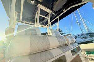 2014 Everglades 355 Center Console thumbnail 26