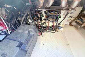 2014 Everglades 355 Center Console thumbnail 31