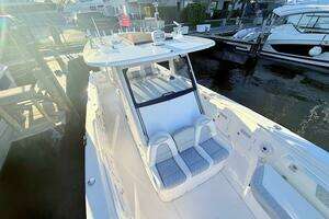 2014 Everglades 355 Center Console thumbnail 15