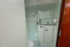 1993 Beneteau Oceanis 400 thumbnail 20
