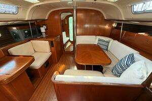 1993 Beneteau Oceanis 400 thumbnail 11