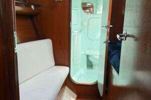 1993 Beneteau Oceanis 400 thumbnail 18